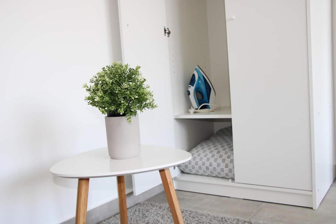 New & Modern Apartment With Beautiful Lake View! Lugano Exterior foto